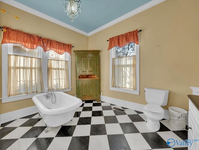 607 S Market Street, Scottsboro, AL 35768