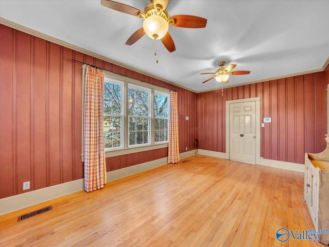 607 S Market Street, Scottsboro, AL 35768