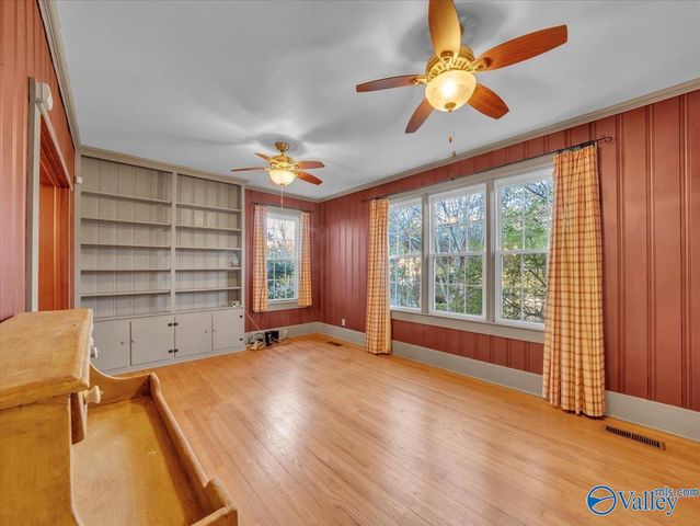 607 S Market Street, Scottsboro, AL 35768