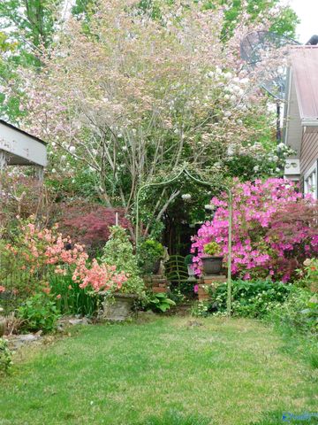 607 S Market Street, Scottsboro, AL 35768