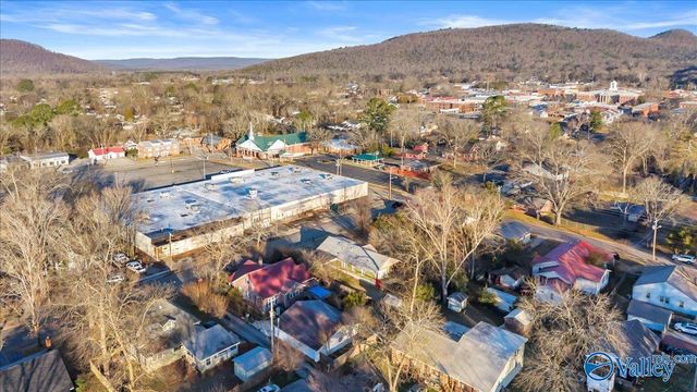 607 S Market Street, Scottsboro, AL 35768
