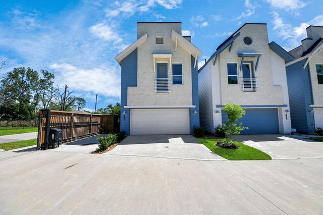 1045 Glen Avenue, Houston, TX 77088