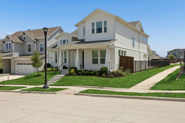 14329 Overlook Park Drive, Fort Worth, TX 76008