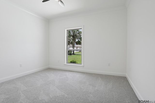 6112 Royal Palms Ct, Gonzales, LA 70737