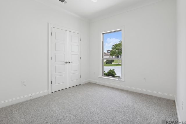 6112 Royal Palms Ct, Gonzales, LA 70737