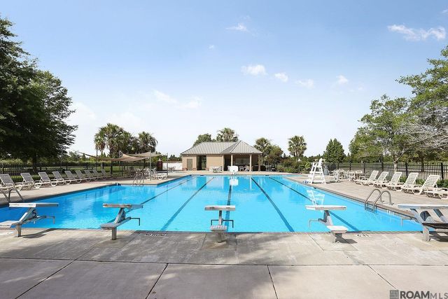 6112 Royal Palms Ct, Gonzales, LA 70737