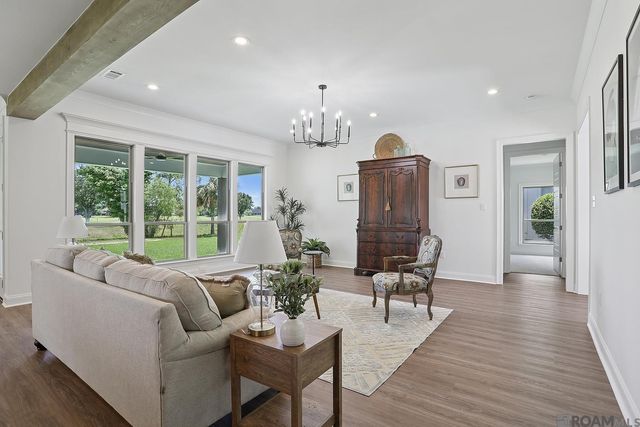 6112 Royal Palms Ct, Gonzales, LA 70737