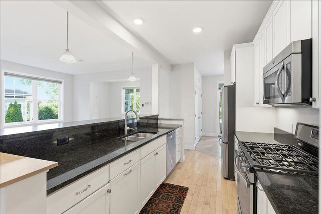 25 Staniford Farm Road, Burlington, VT 05408