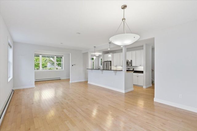 25 Staniford Farm Road, Burlington, VT 05408