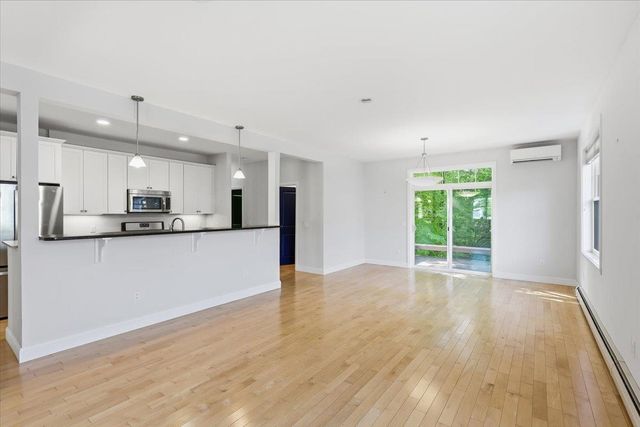 25 Staniford Farm Road, Burlington, VT 05408