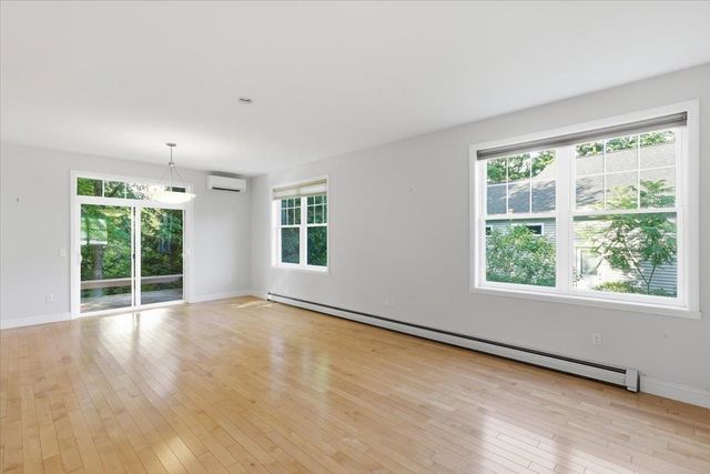 25 Staniford Farm Road, Burlington, VT 05408