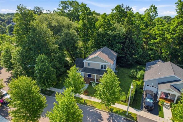 25 Staniford Farm Road, Burlington, VT 05408