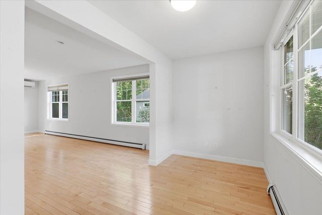 25 Staniford Farm Road, Burlington, VT 05408