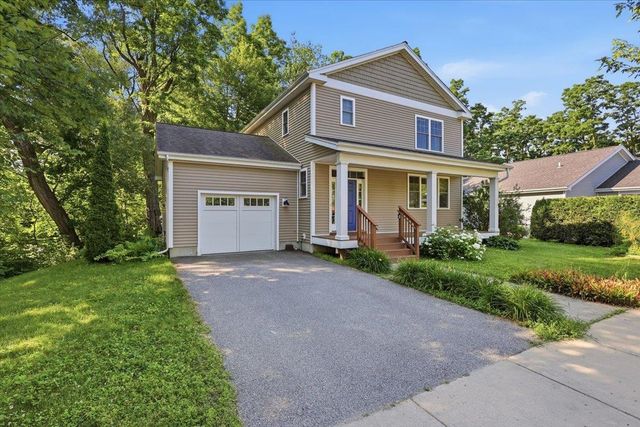 25 Staniford Farm Road, Burlington, VT 05408
