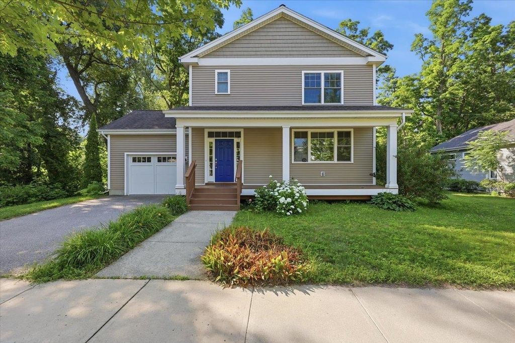 25 Staniford Farm Road, Burlington, VT 05408