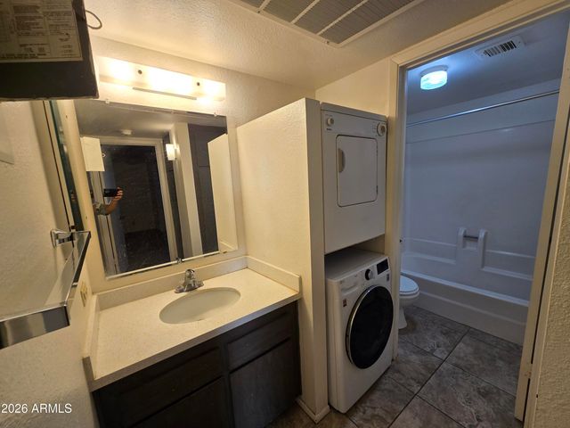 1111 E UNIVERSITY Drive 102, Tempe, AZ 85288