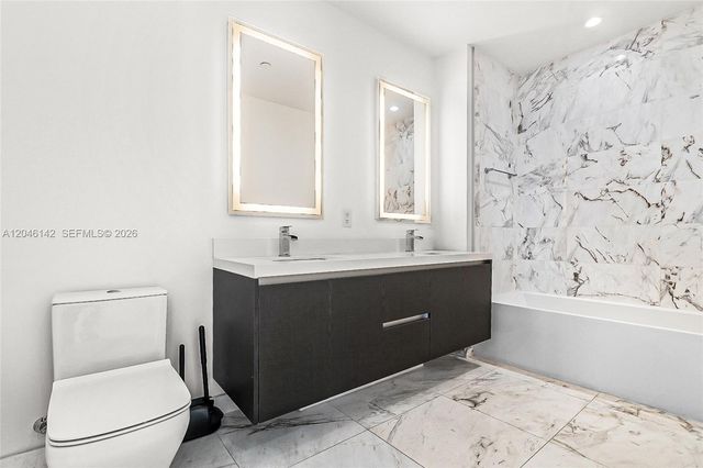 851 NE 1st Avenue 2802, Miami, FL 33132
