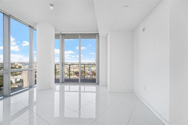 851 NE 1st Avenue 2802, Miami, FL 33132