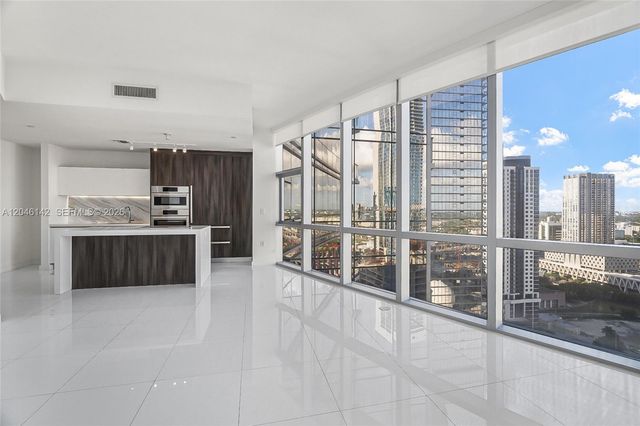 851 NE 1st Avenue 2802, Miami, FL 33132