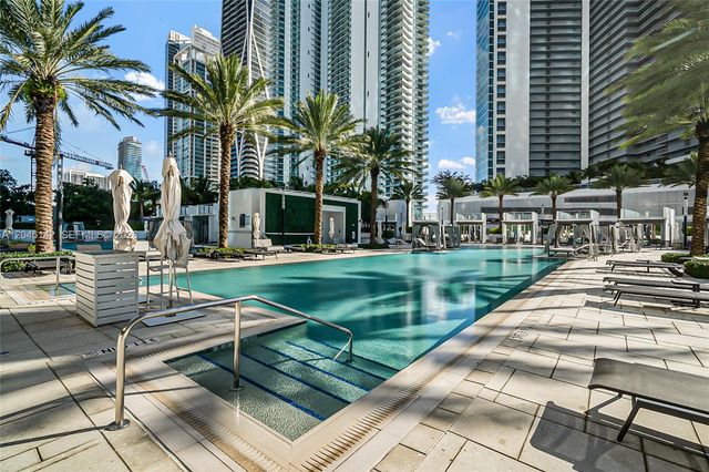 851 NE 1st Avenue 2802, Miami, FL 33132