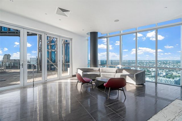 851 NE 1st Avenue 2802, Miami, FL 33132