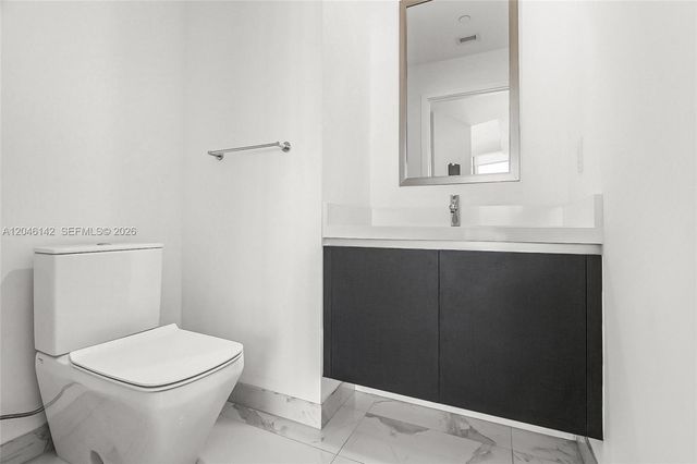 851 NE 1st Avenue 2802, Miami, FL 33132