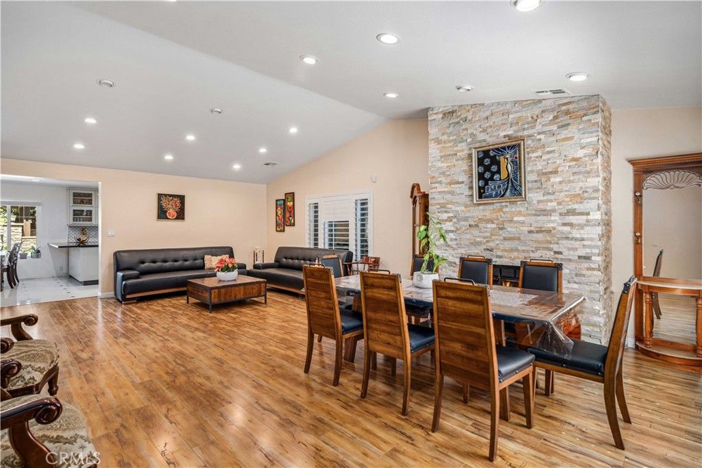 Image 10 of property listing at 7305 Verdugo Crestline, Tujunga, CA 91042