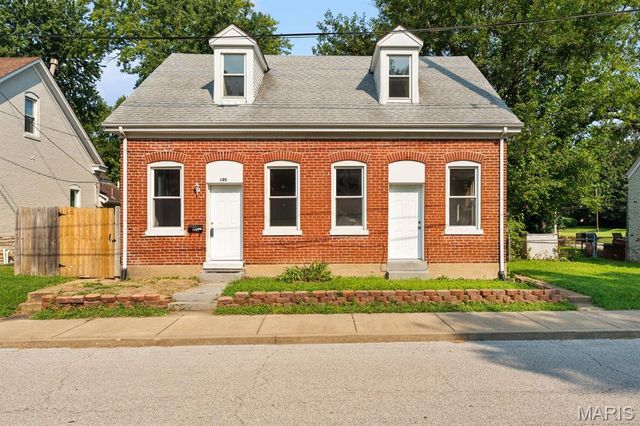 105 S 8th Street, Belleville, IL 62220