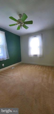 211 LAKE RD, Pasadena, MD 21122