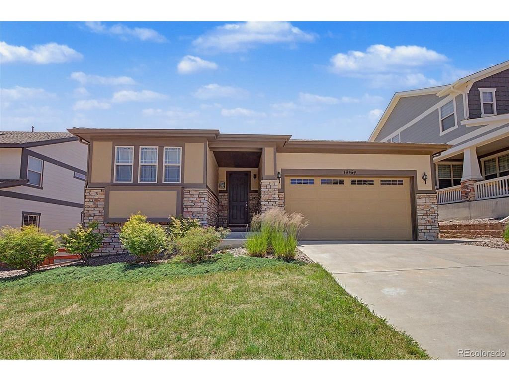 19164 W 85th Blf, Arvada, CO 80007