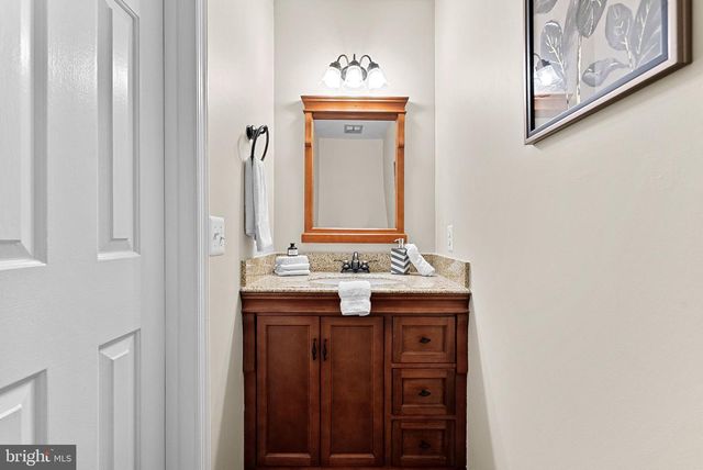 5 GRISWOLD CT, Sterling, VA 20165