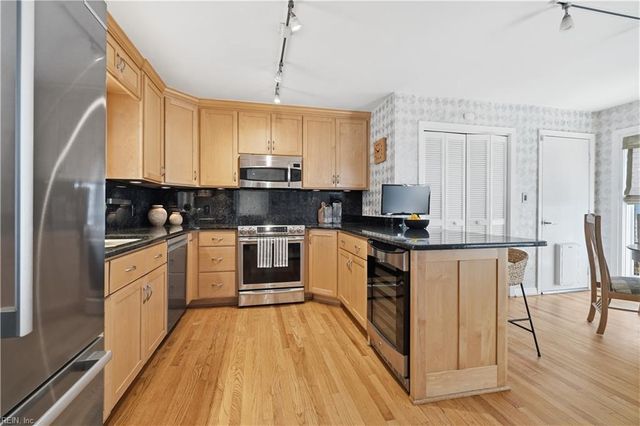 211 86th ST F, Virginia Beach, VA 23451