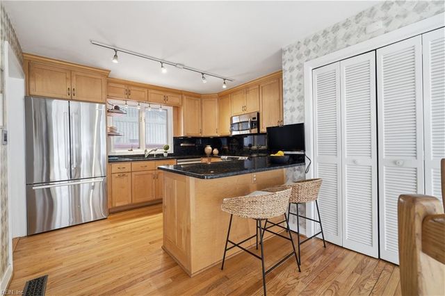 211 86th ST F, Virginia Beach, VA 23451