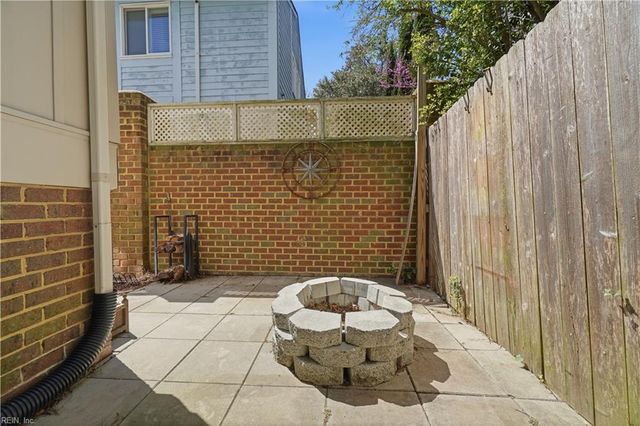 211 86th ST F, Virginia Beach, VA 23451