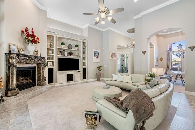 21844 Fairway Oaks Lane, Friant, CA 93626