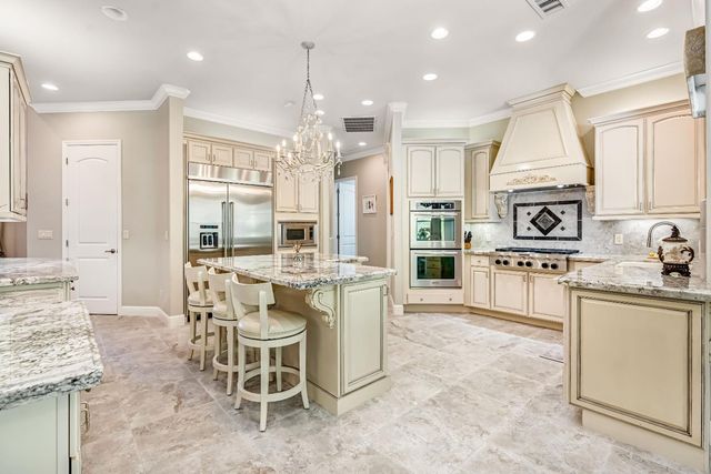 21844 Fairway Oaks Lane, Friant, CA 93626