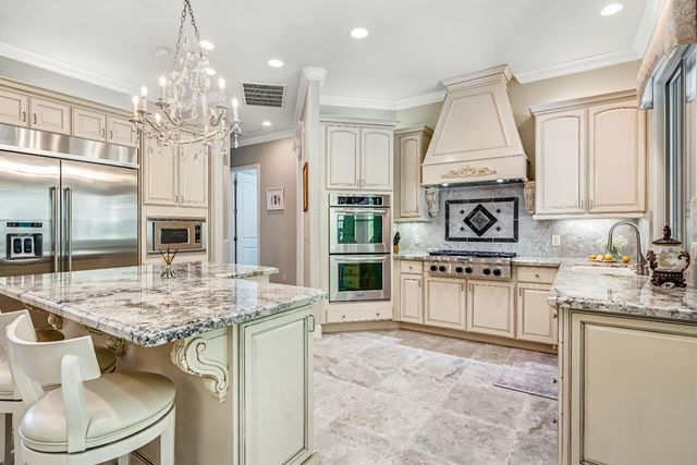 21844 Fairway Oaks Lane, Friant, CA 93626