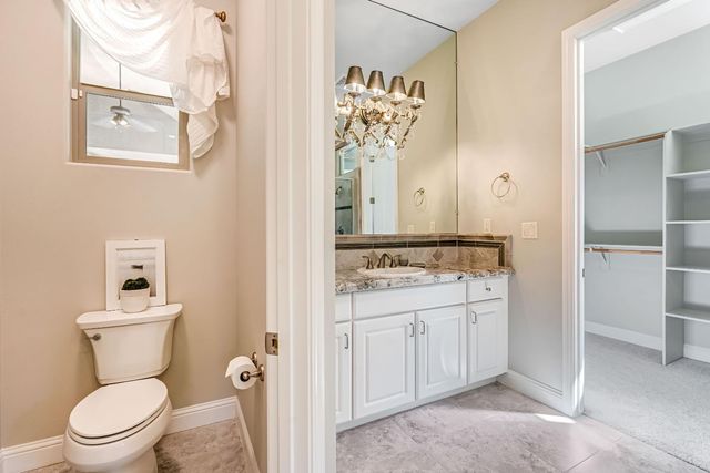 21844 Fairway Oaks Lane, Friant, CA 93626