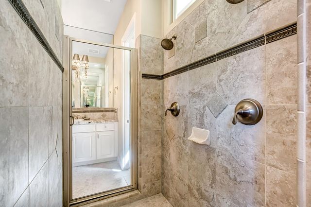 21844 Fairway Oaks Lane, Friant, CA 93626