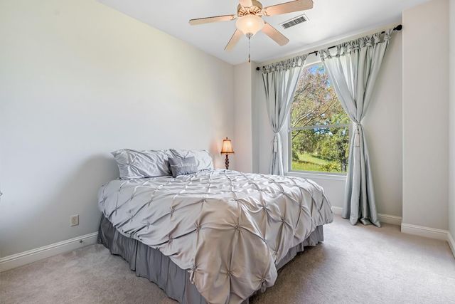 21844 Fairway Oaks Lane, Friant, CA 93626