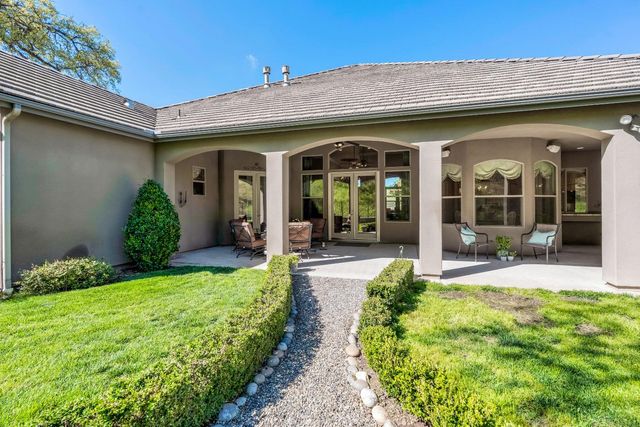 21844 Fairway Oaks Lane, Friant, CA 93626