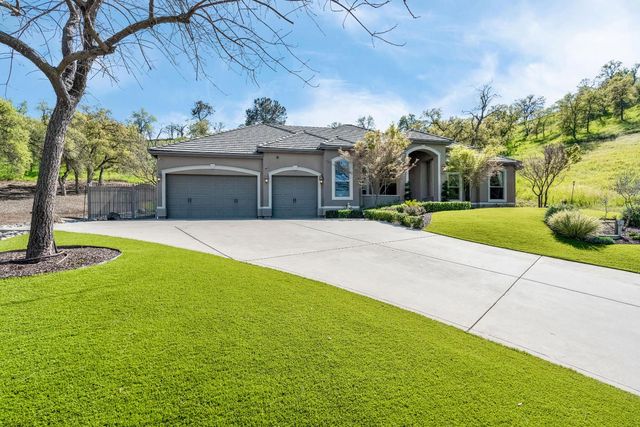 21844 Fairway Oaks Lane, Friant, CA 93626