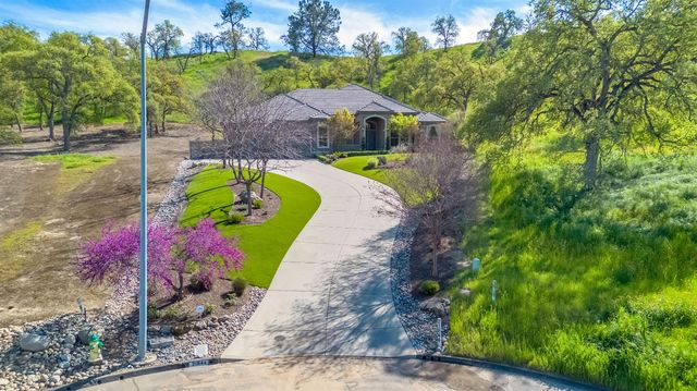 21844 Fairway Oaks Lane, Friant, CA 93626