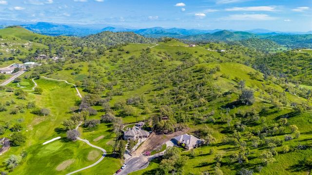 21844 Fairway Oaks Lane, Friant, CA 93626