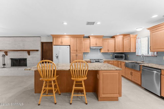 1837 Fairway Circle, Las Cruces, NM 88011