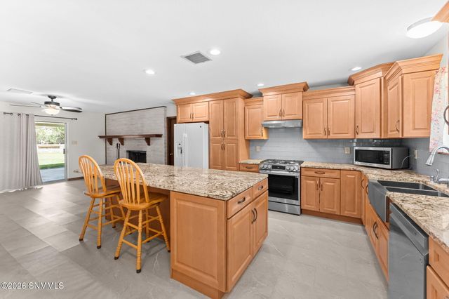 1837 Fairway Circle, Las Cruces, NM 88011