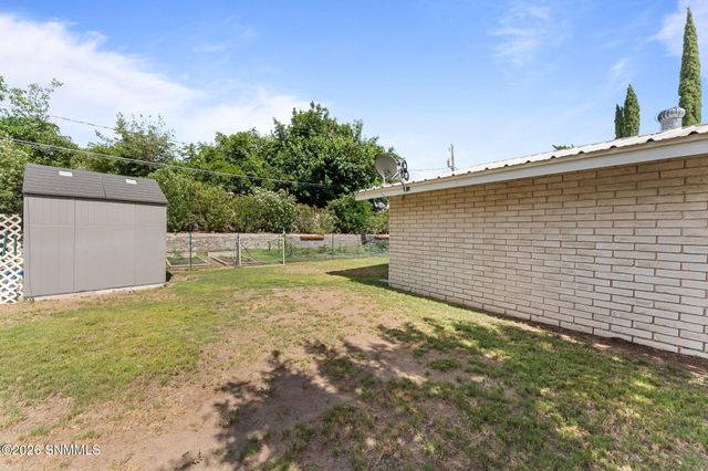1837 Fairway Circle, Las Cruces, NM 88011
