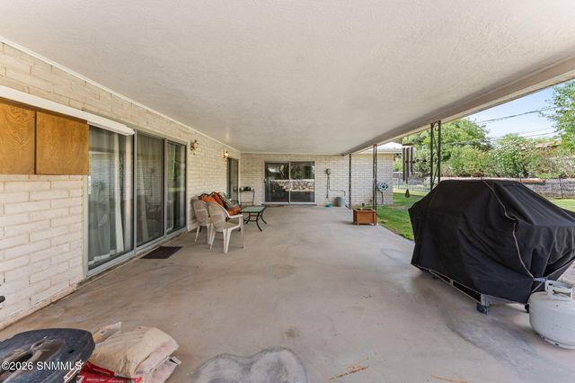 1837 Fairway Circle, Las Cruces, NM 88011