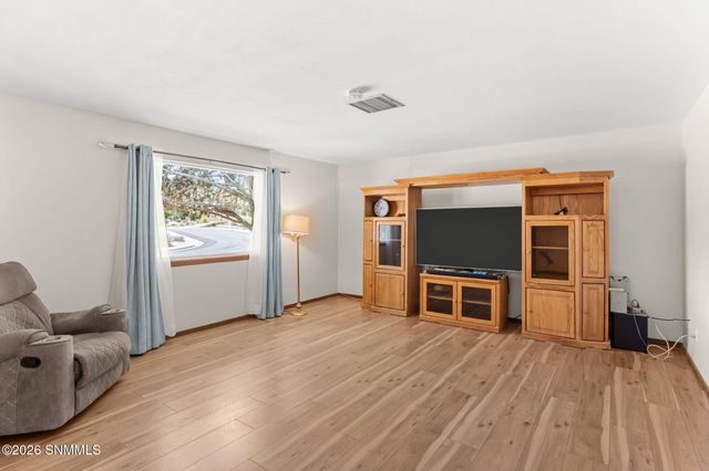 1837 Fairway Circle, Las Cruces, NM 88011