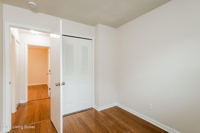 6125 Park Rd, Crestwood, KY 40014